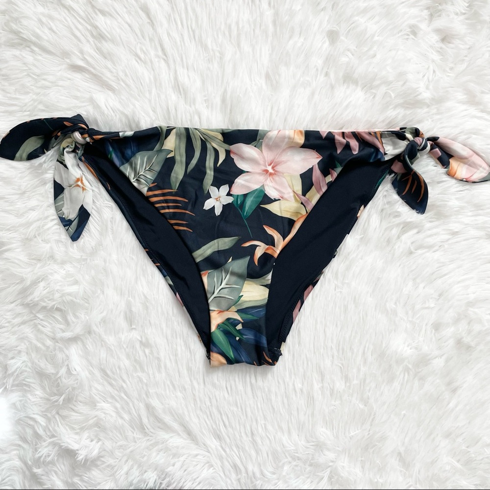 👙 H&M Dark Blue Floral Tie Bikini Bottoms Size 12